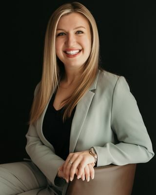 The Allyson Whitney Foundation (AWF) is excited to share that new relationships and resources have been added to our website under Equine Therapy — Lillian Dugan, LCSW, and Milo’s Mission.